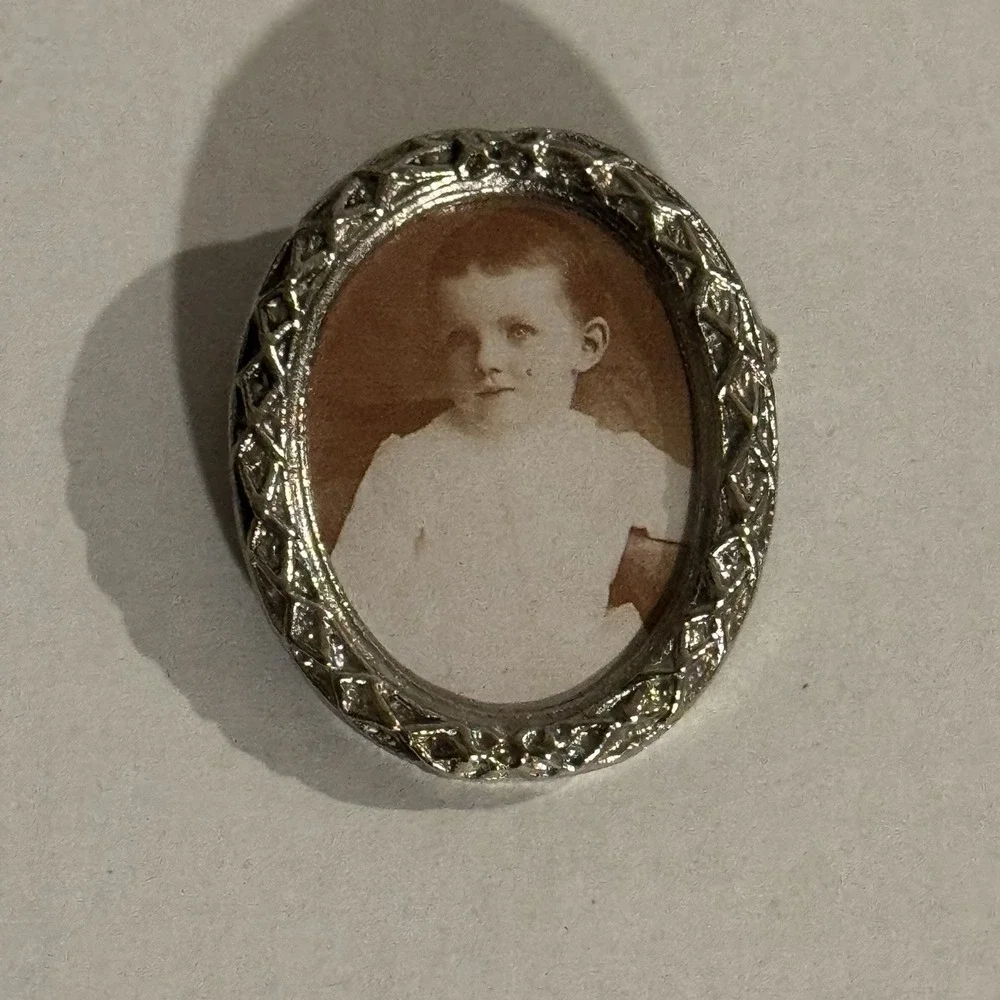 Picture Brooch Add Picture of:  Art Work,‎  Scenery, Name Tag,or Loved One